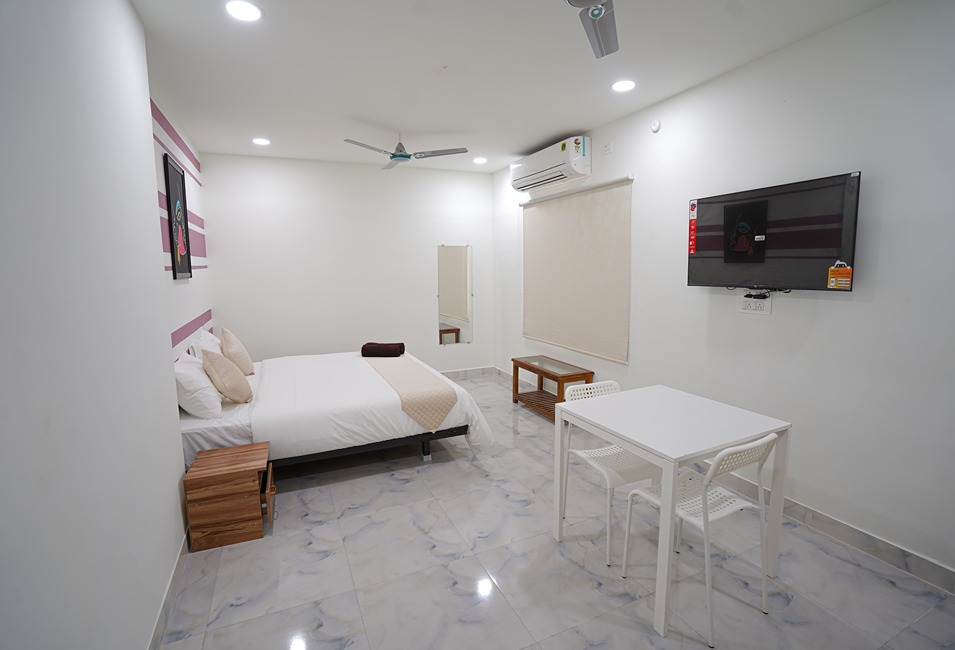 Studio Apartments (2)