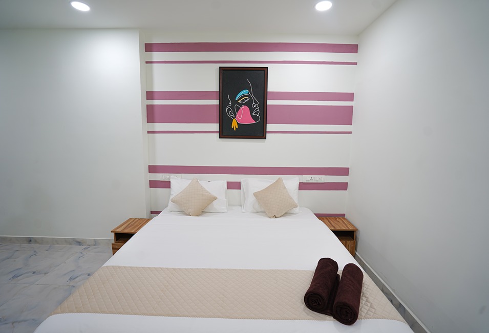 Studio Apartments (3)